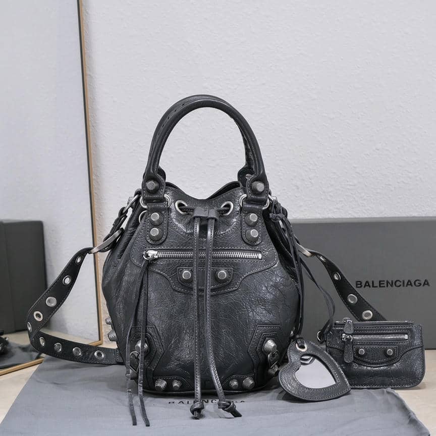 1 Bucket Bag-16